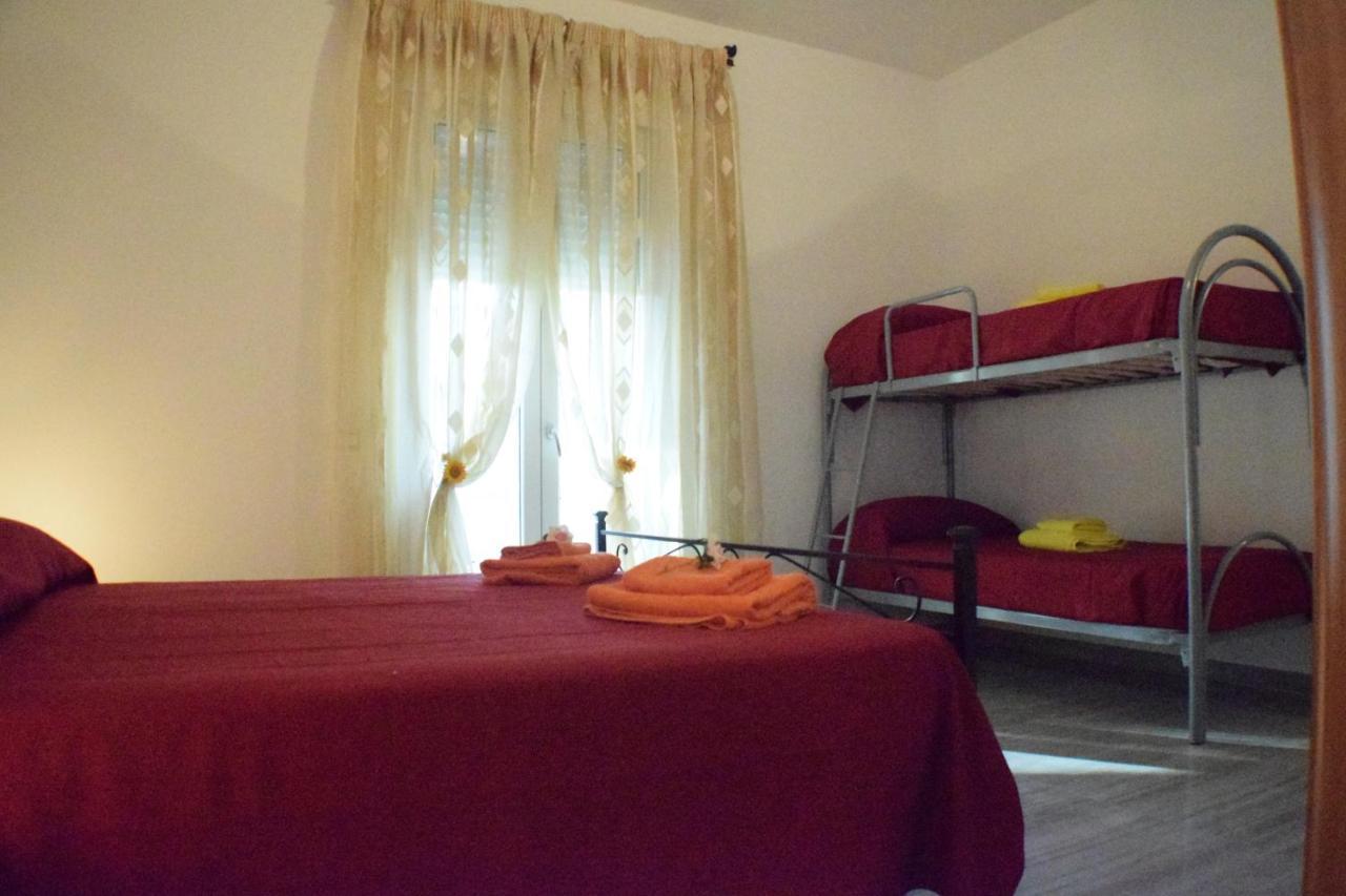 Dolcesosta B&B Marina Di Pulsano Exteriör bild